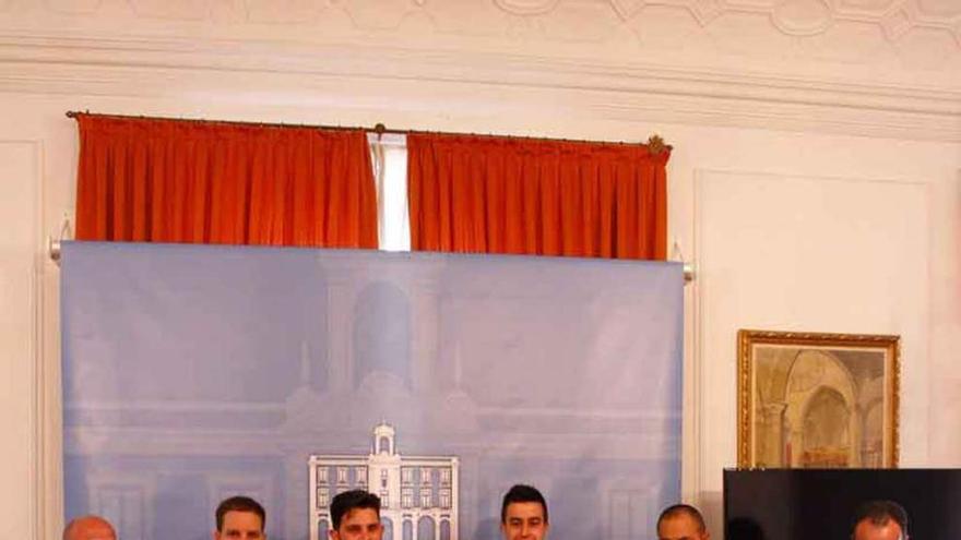 Los organizadores, durante la presentación.