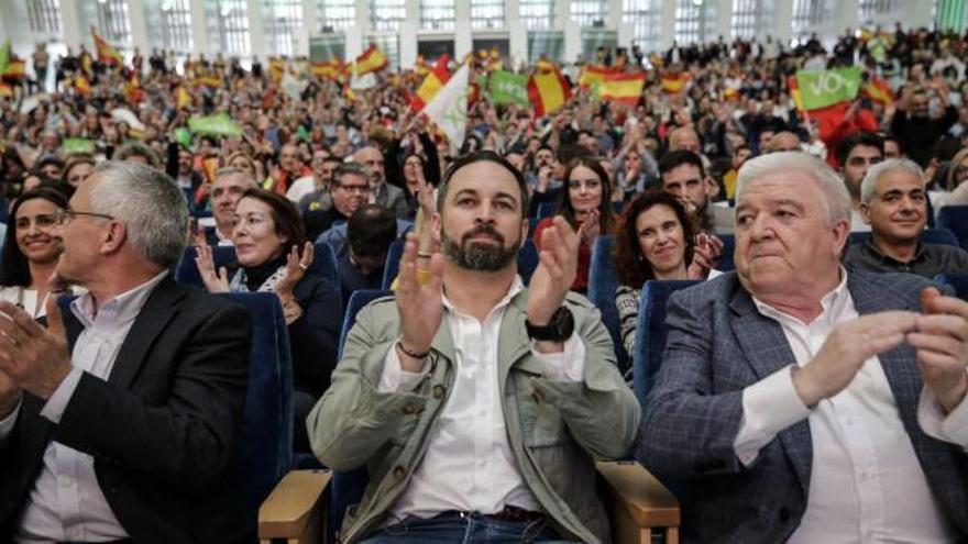 Así fue el discurso con el que Santiago Abascal abrió la campaña en Oviedo