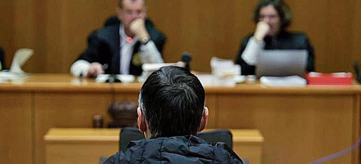 Un excasteller accepta 10 anys de presó per abús de  menors