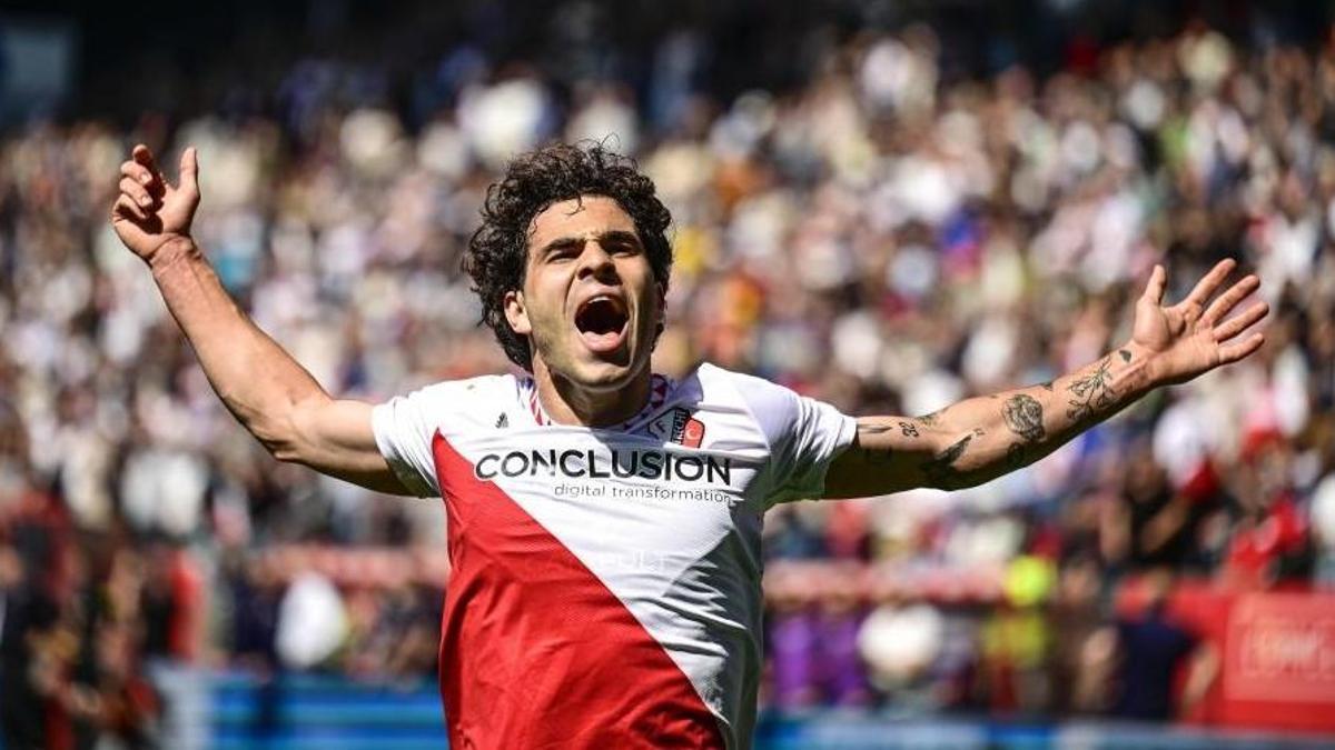 Miguel Rodríguez celebra un gol con el Utrecht.