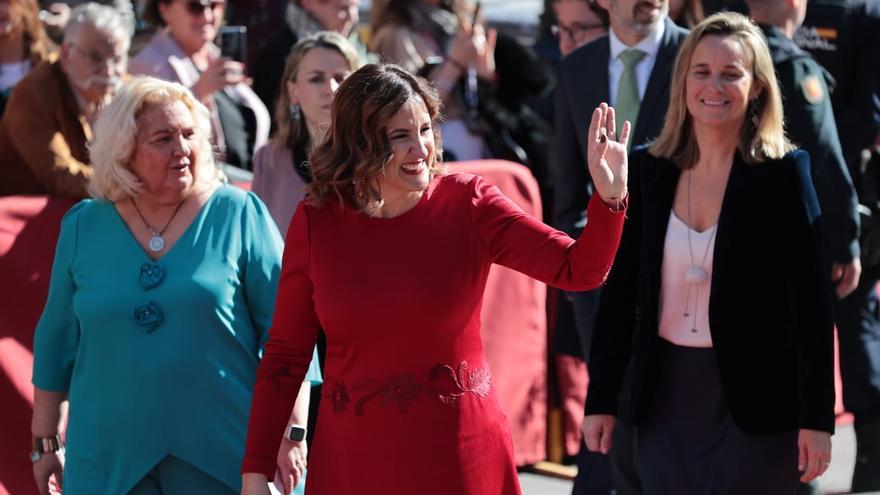 Llegada de la alcaldesa de València, María José Catalá, al acto de entrega de los Jaume I