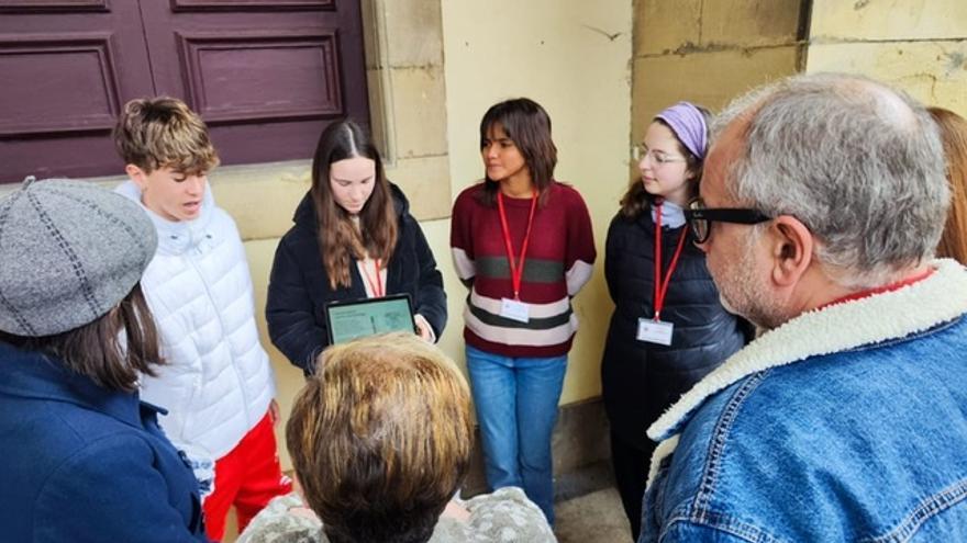 La historia medieval de Villaviciosa, del aula a las calle