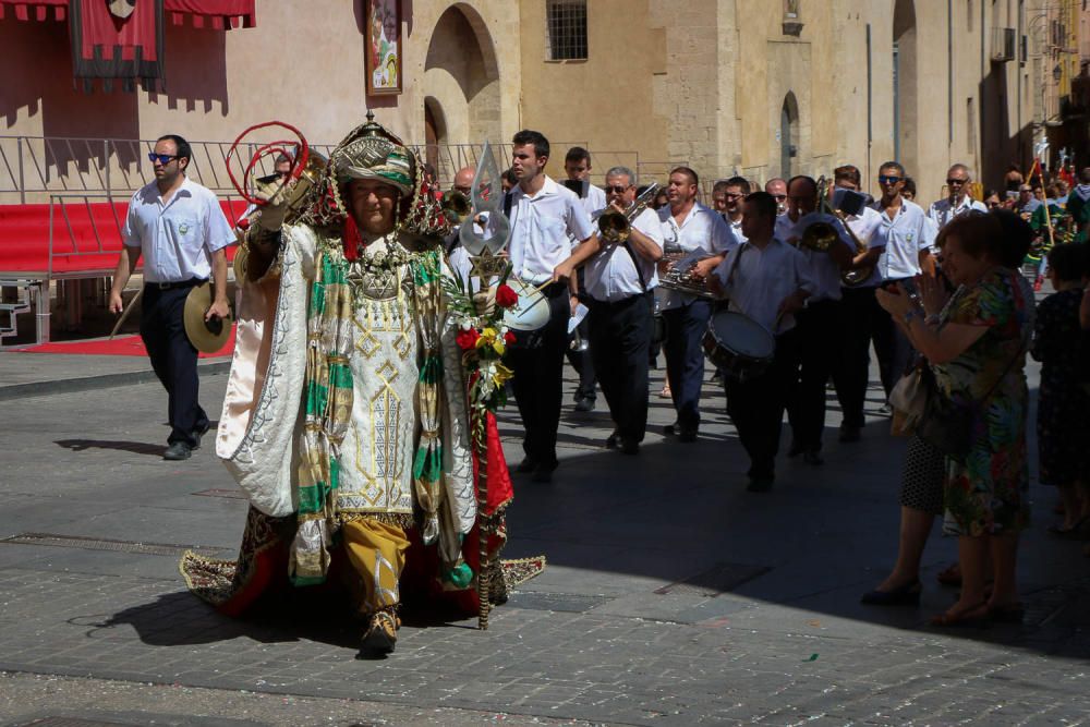 El municipio celebra el día de San Hipólito con los actos de la ofrenda, la presentación de armas y la procesión