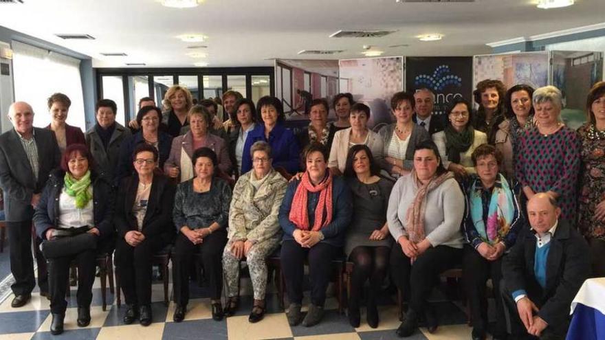 Foto de familia de las ganaderas homenajeadas.