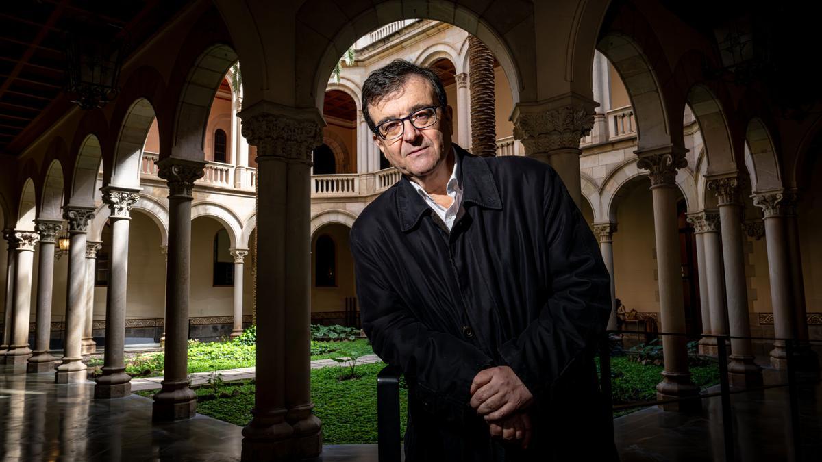 Javier Cercas retratado en el Seminario Conciliar de Barcelona.