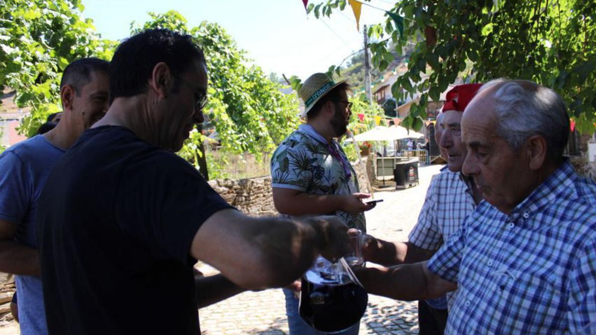 Rio de Onor, el pueblo que cobra las multas en vino