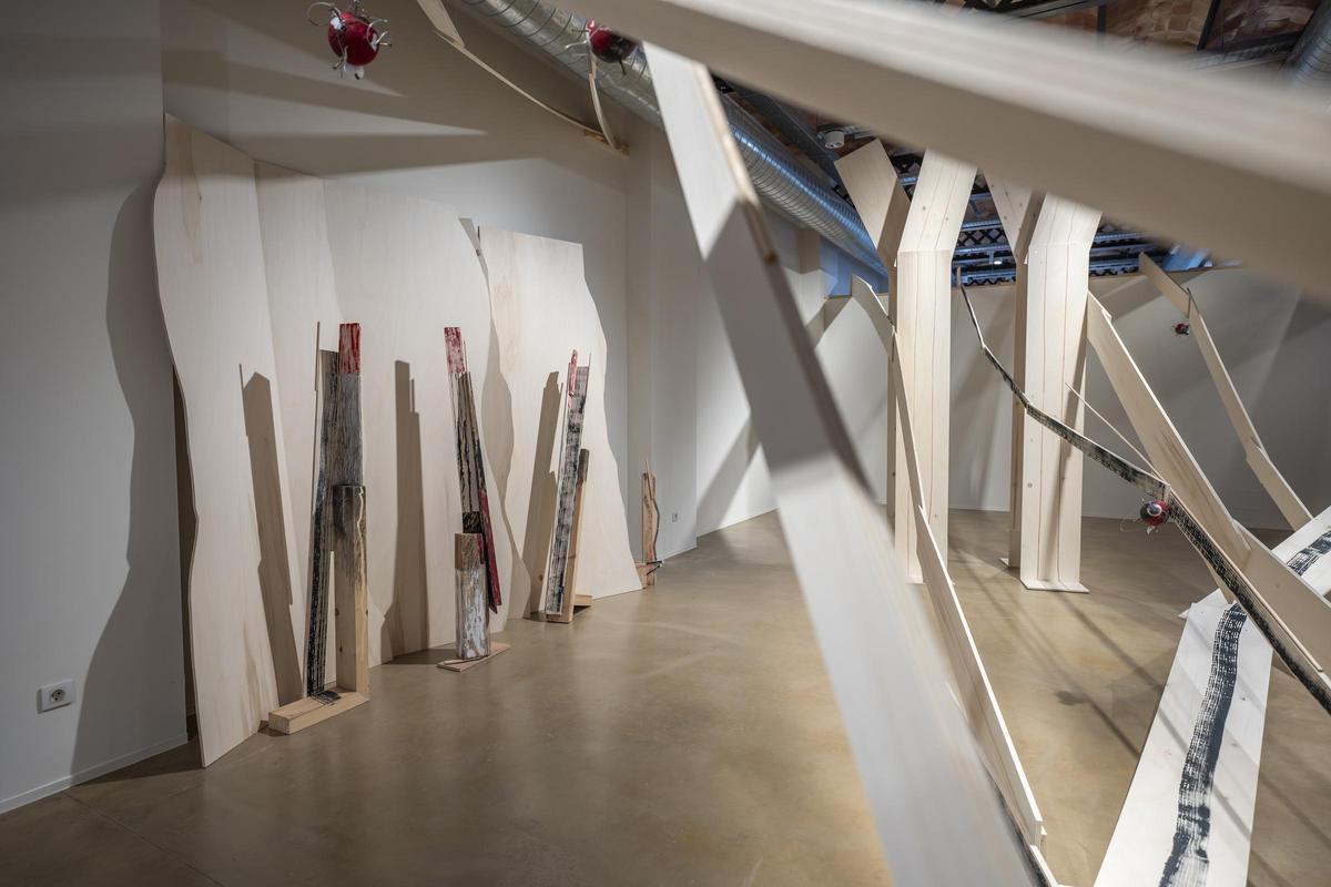 La instal·lació d'Antoni Forcada al Museu Can Mario.