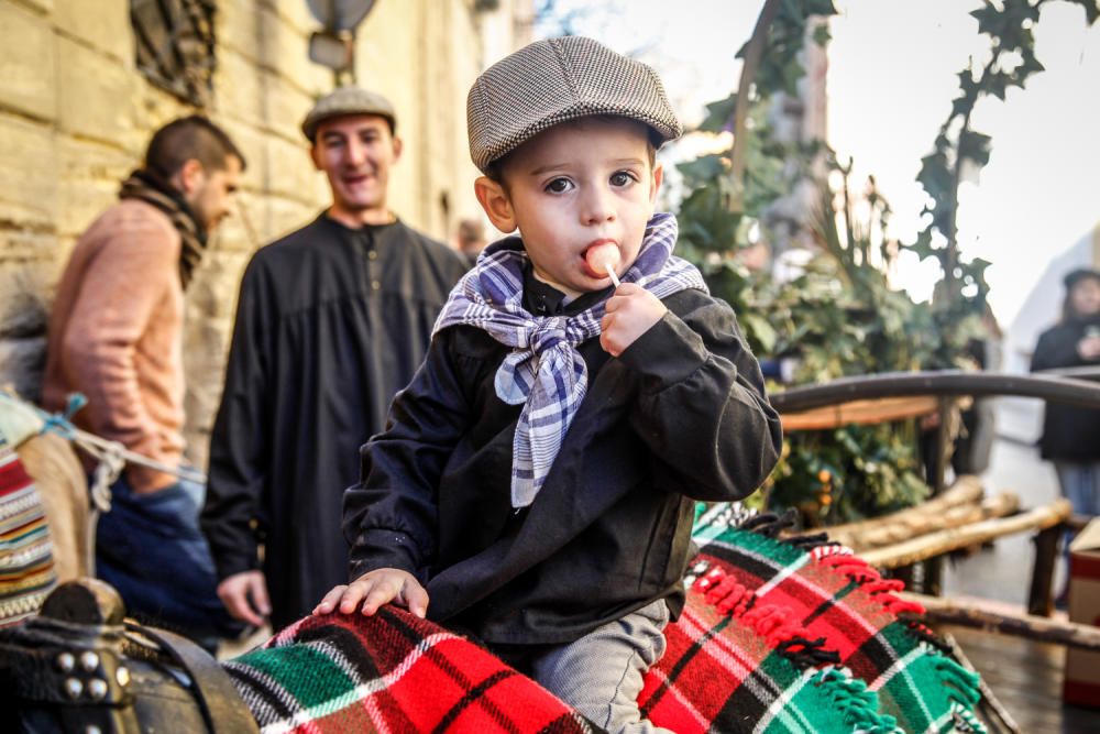 «Les Pastoretes» adoran al Niño en Alcoy