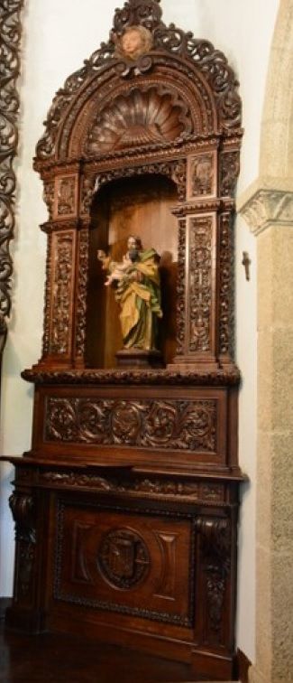 Retablo lateral con imagen de San Jos�.jpg