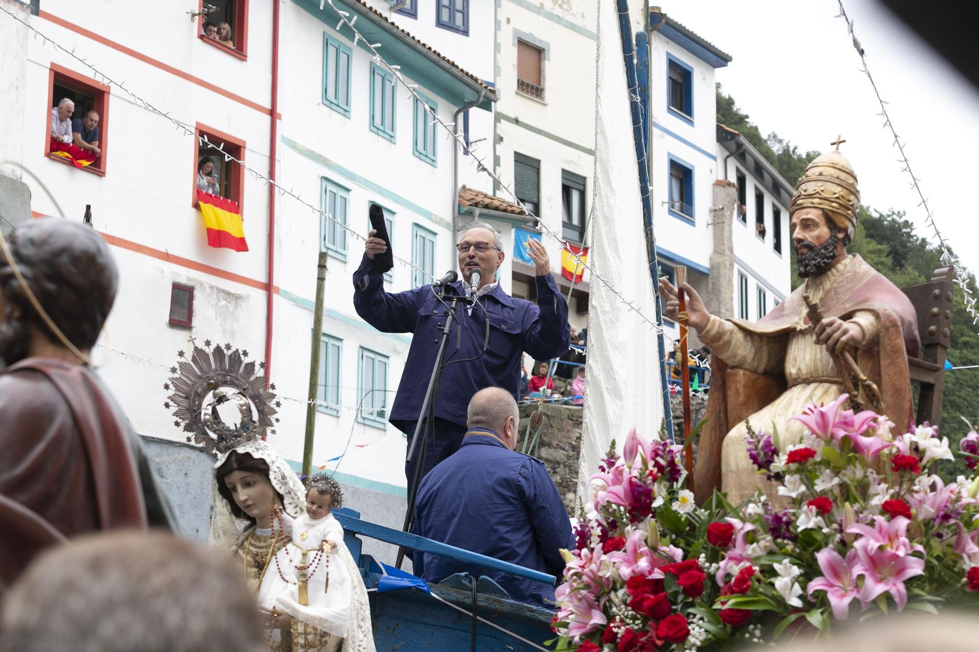 Cudillero se llena por el pregón de l'Amuravela, que invitó a "cantar ya bellar hasta quedanus sin fualgu"