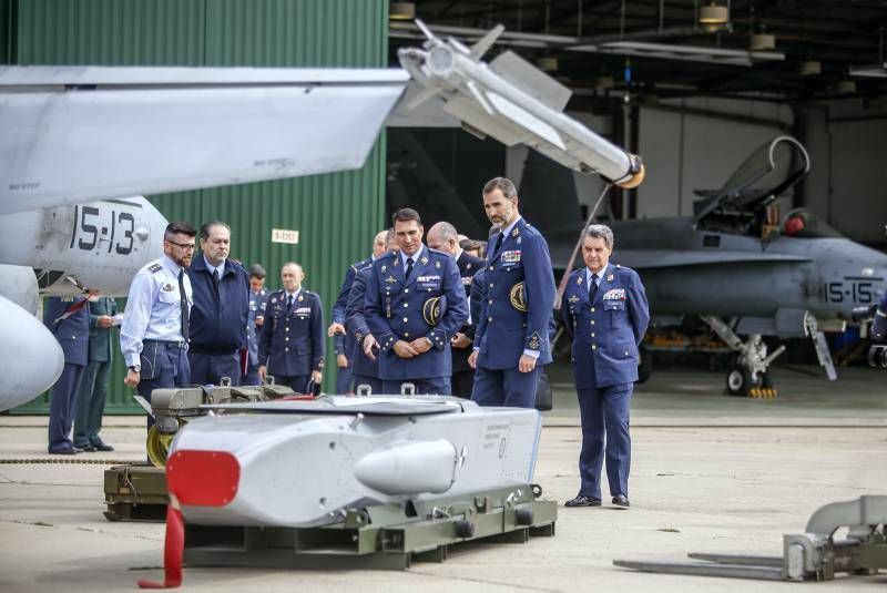 Fotogalería de la visita de Felipe VI a la Base Aérea de Zaragoza