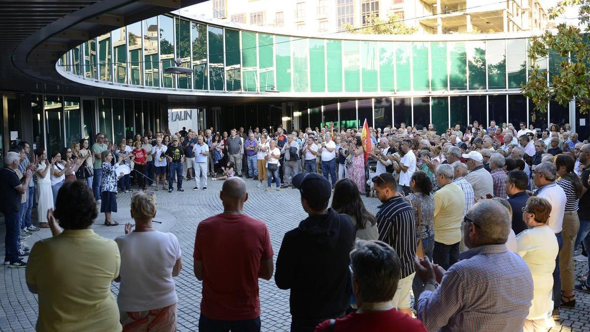Concentración por Ceuta en el concello de Lalín.