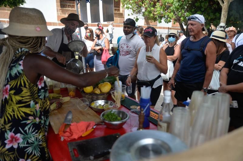 Dia del Pino: peregrinos llegando y visitando a Teror