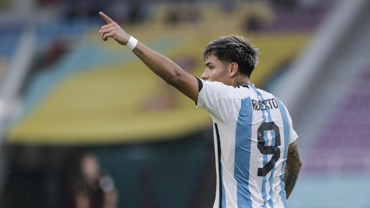 Agustín Ruberto, celebrando un gol con Argentina en el Mundial Sub-17