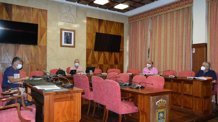 Reunión del consejero con os representantes de los clubes.