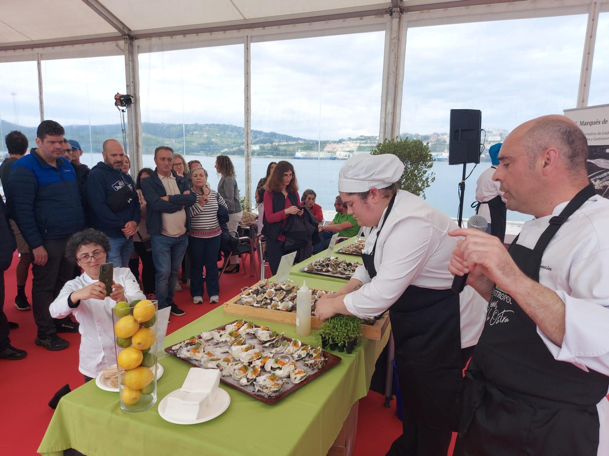En imágenes: El festival gastronómico "Somos la ostra" llena Castropol