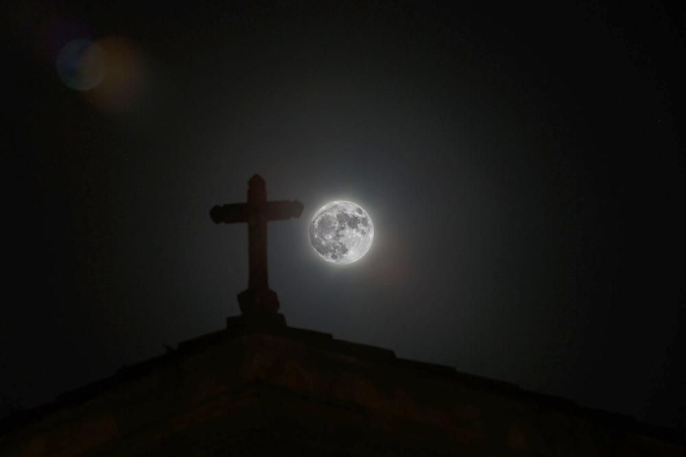 La luna llena  desde en Asturias