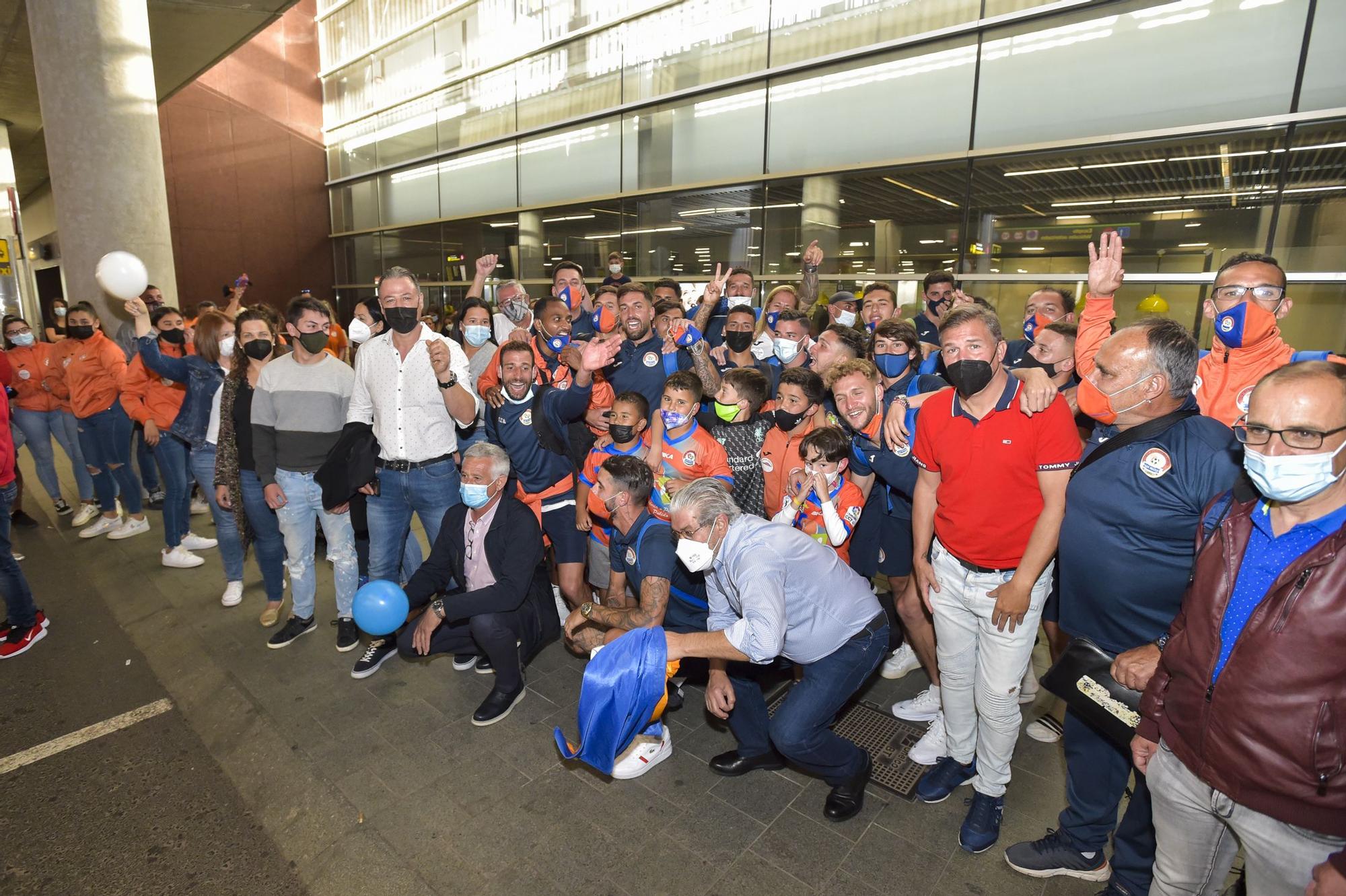 Llegada del Panadería Pulido San Mateo tras el ascenso