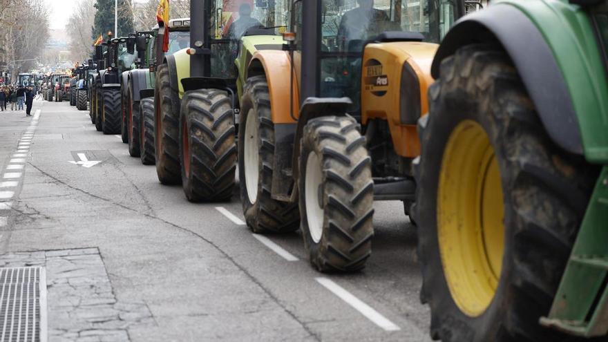 Nueva protesta de los agricultores de Castilla y León: esta vez, en el puerto de Santander