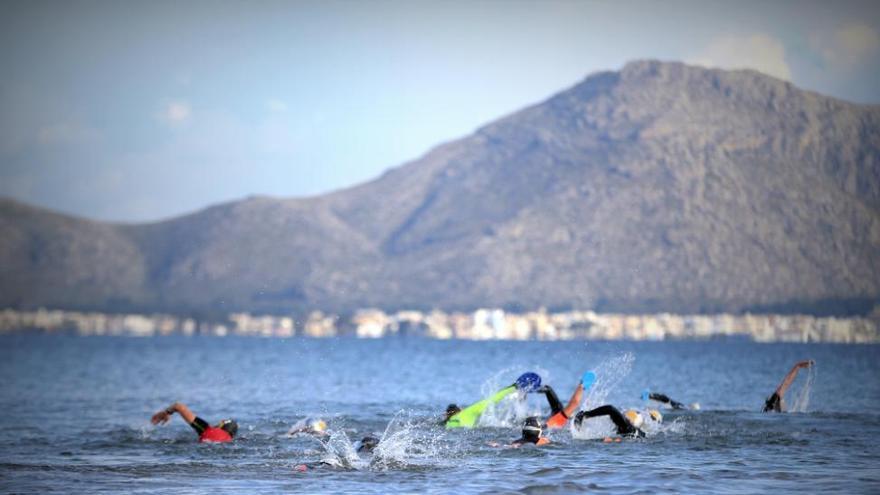 Spanier machen das Rennen beim ersten Swimrun auf Mallorca