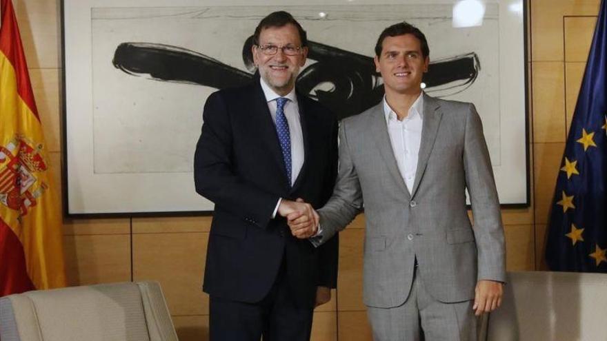 Rajoy y Rivera se ven este martes en la Moncloa para hacer frente común al 1-O