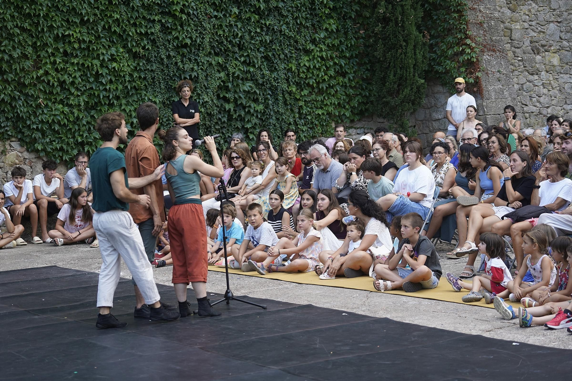 Les fotos de l'Escènit, "un espectacle increïble" que duu la cultura als carrers de Girona