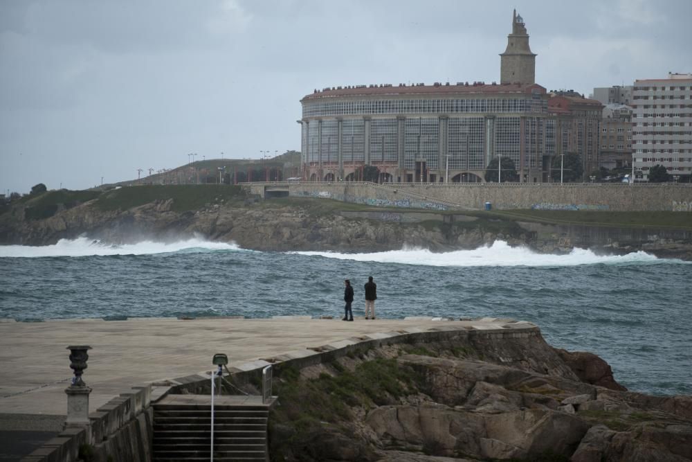 Activada la alerta naranja por olas de hasta 6 metros