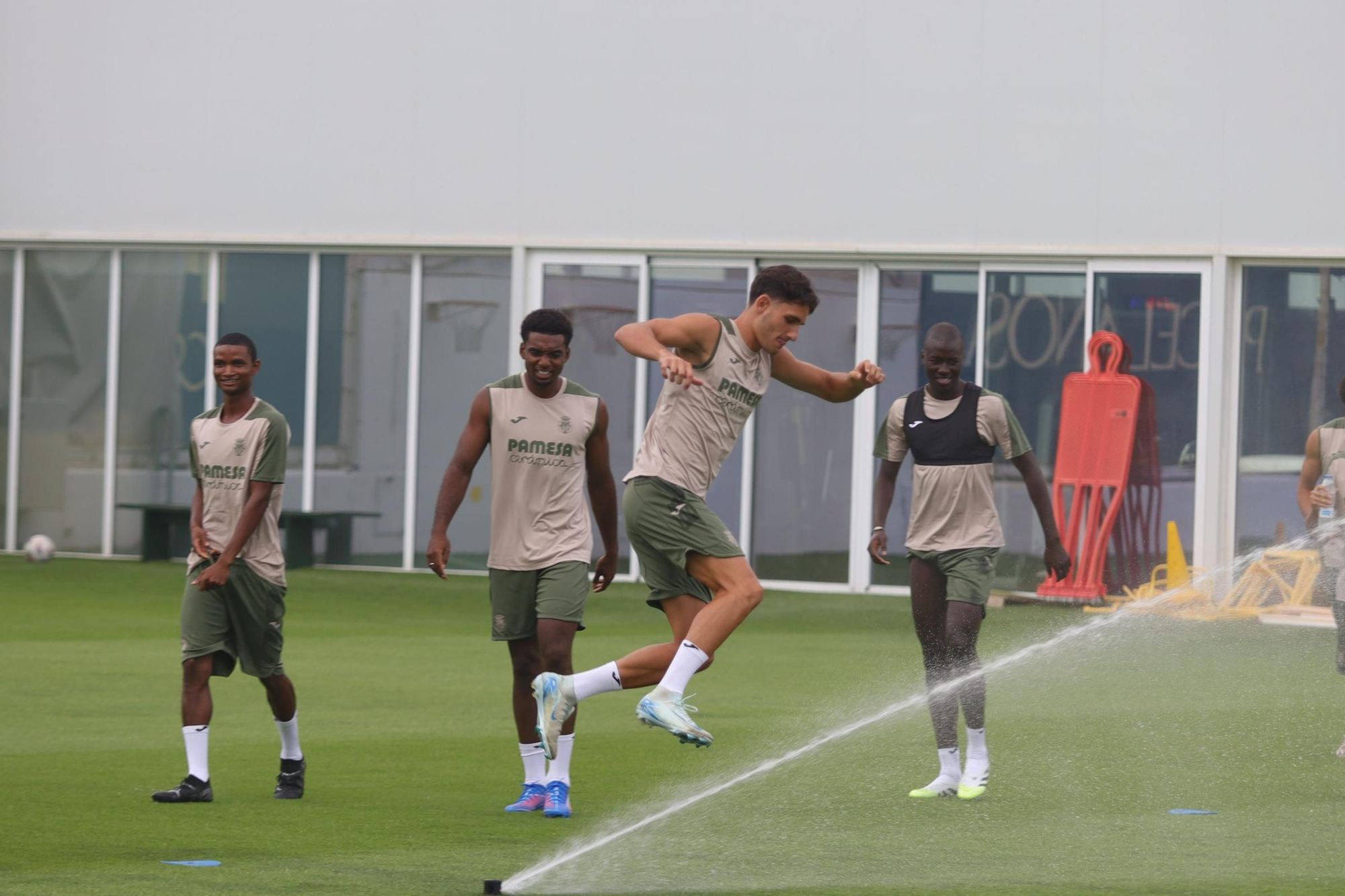 Primer Entrenamiento Villarreal 25-26  (14).JPG