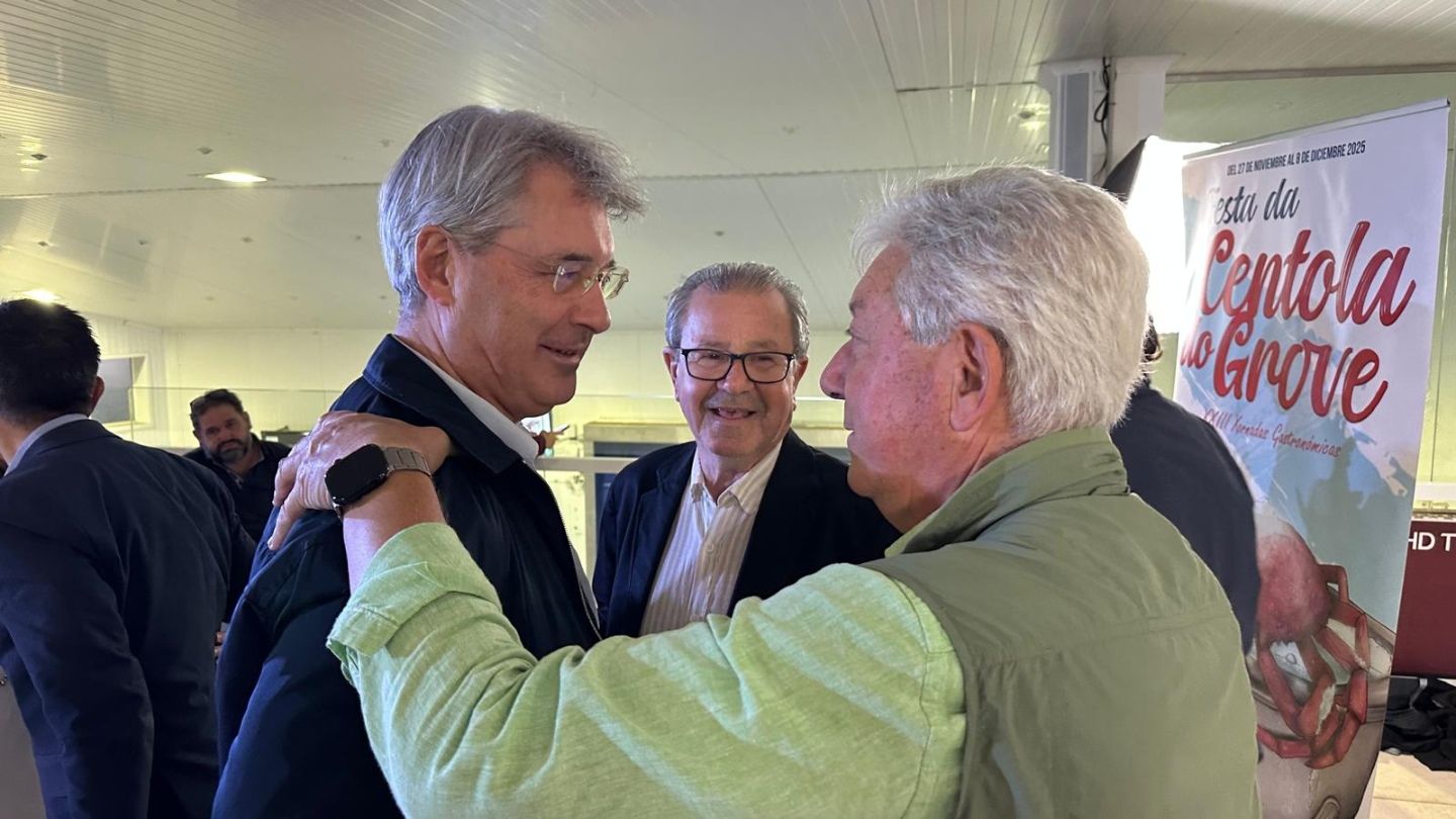 La jornada gastronómica La Cocina del Mar, que ofrece Emgrobes en la sala mirador de la lonja de contratación grovense.