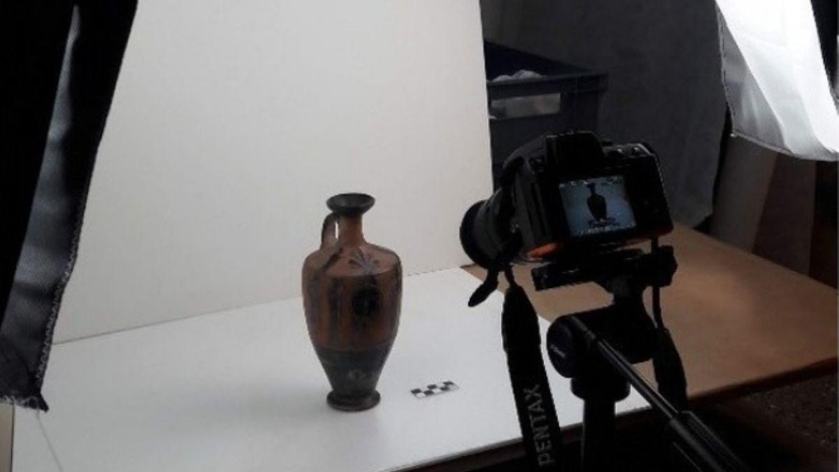 Treball de fotogrametria d&#039;un Leykos al Museu de l&#039;Alt Empordà