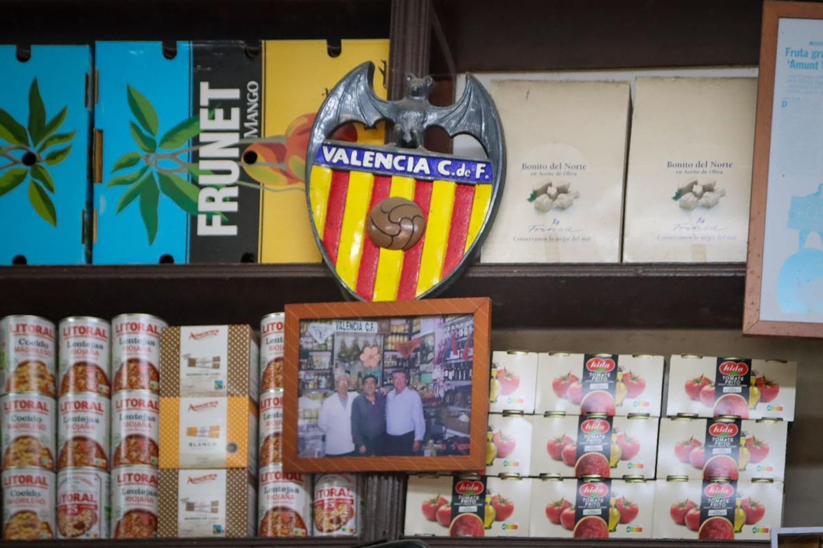 Ultramarinos Rodrigo: una historia de amor de 66 años con el barrio de la Exposición