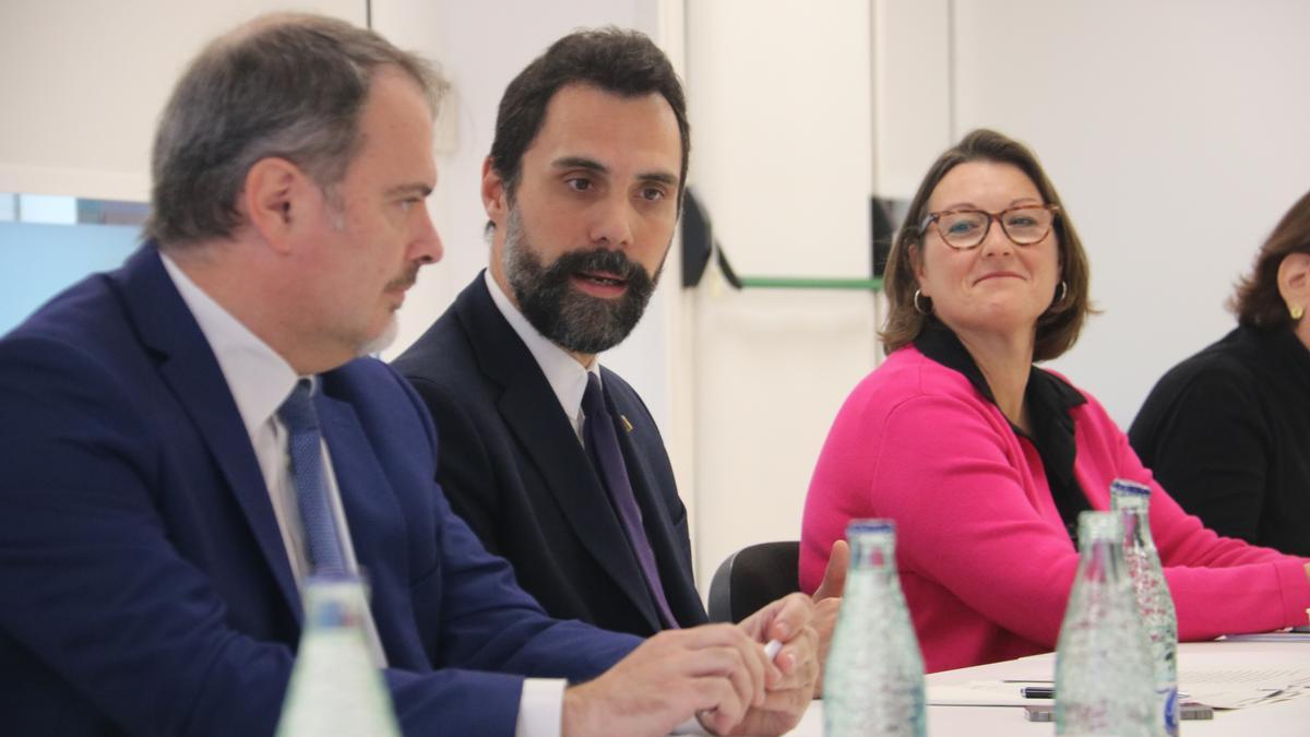 Roger Torrent, a la reunió amb el Consell General de Cambres, d&#039;Amec, Foment, Pimec, Caixabank, Unió Patronal Metal·lúrgica i Secartys