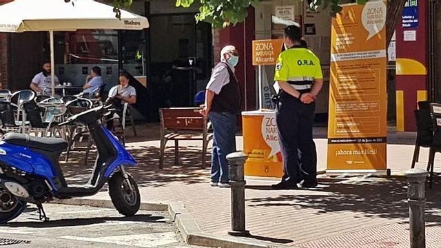 Imagen de un estand informativo de la ORA.