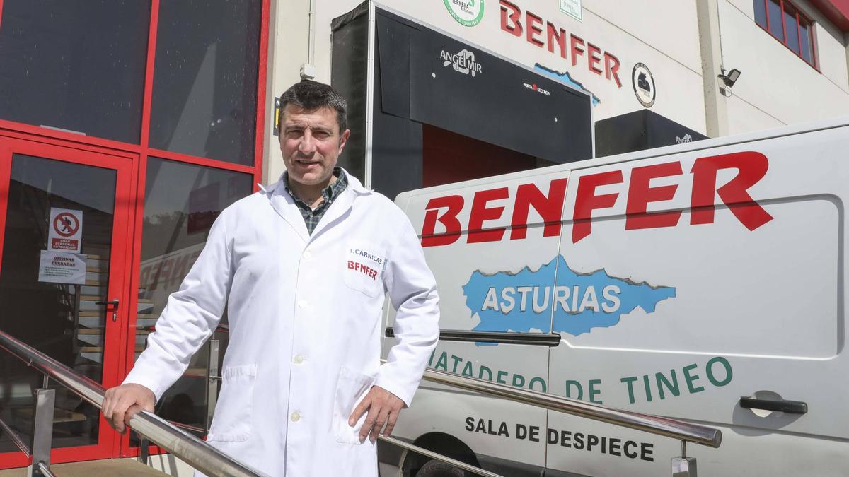 Daniel Berdasco, uno de los gerentes de Benfer en las instalaciones de Grado