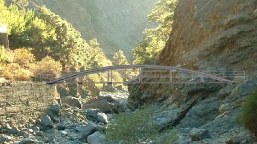 Puente de un sendero en La Palma.