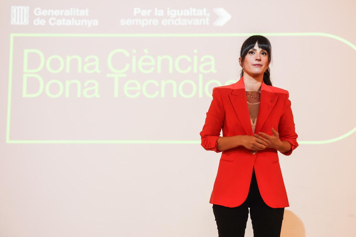 Gina Tost, secretària de Polítiques Digitals: «Que el futur del català depengui d’una empresa privada és perillós»