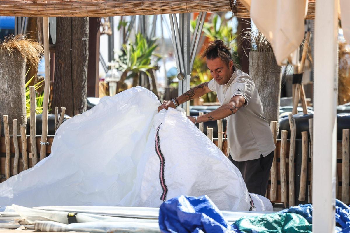 Galería: los comercios de la zona del puerto de Ibiza recobran vida durante la Semana Santa