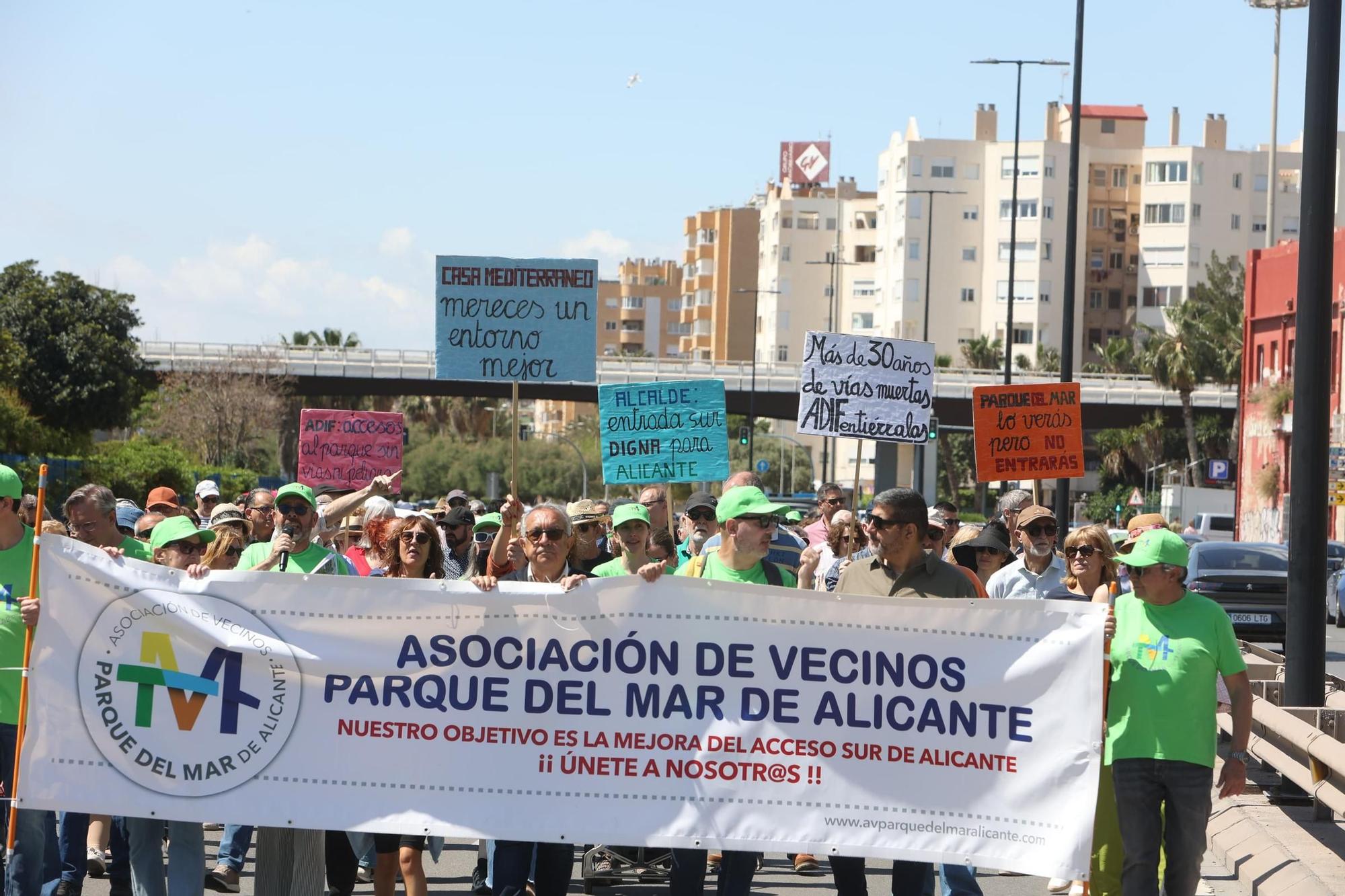 Así es la entrada de las tropas cristianas por Alcoy