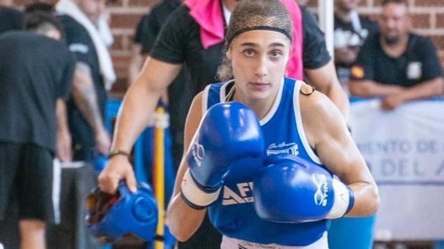 La boxeadora de Sueca Claudia Alcañiz disputa el mundial junior de boxeo en Armenia