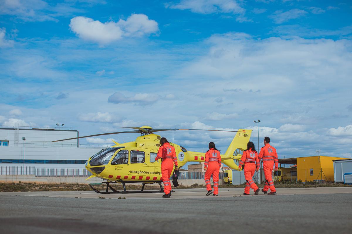 Un helicòpter medicalitzat del SEM Un helicòpter medicalitzat del SEM