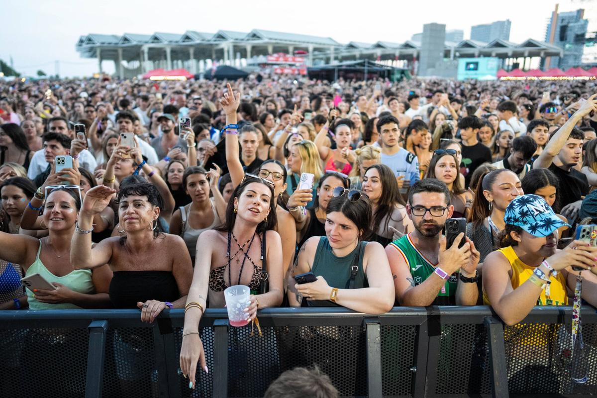 Público disfrutando del festival. Segunda jornada del Share Festival con Juan Magán en 2025.