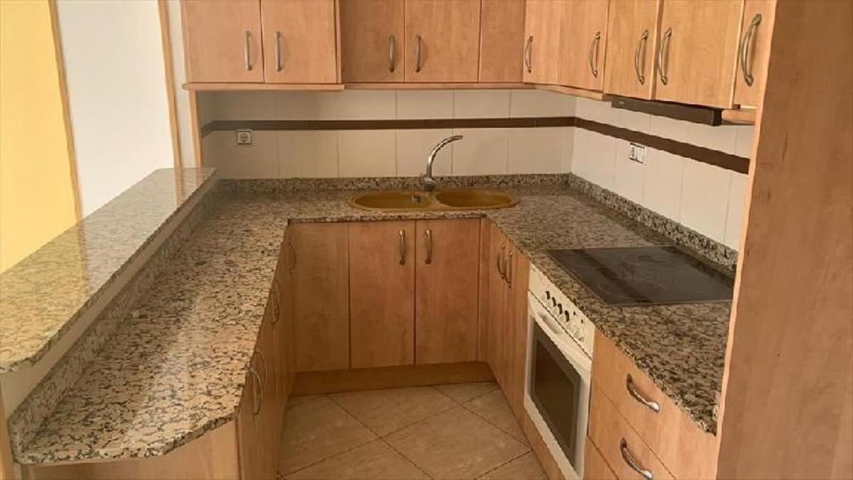 Galería de fotos: Un piso con tres habitaciones por 130.000 euros, en venta en Benicarló