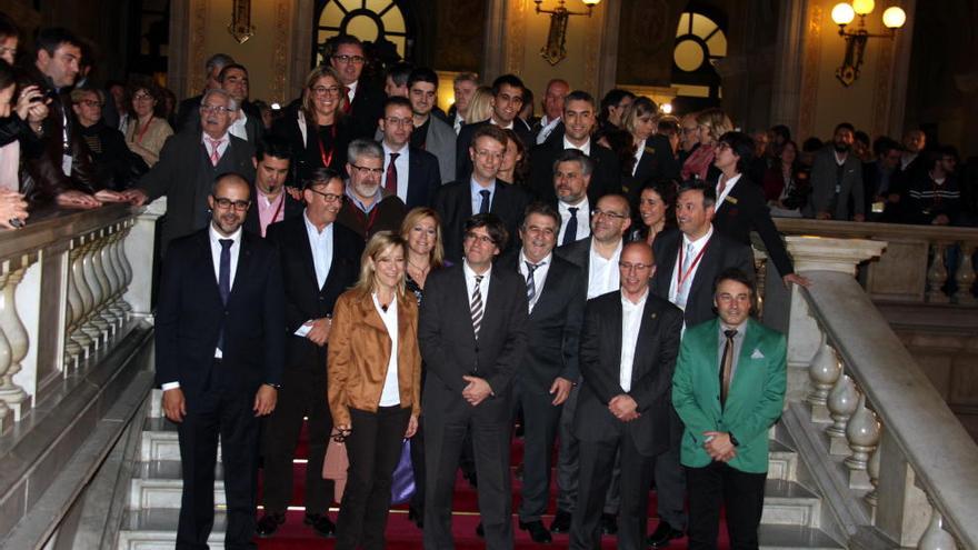 El president de la Generalita en la primera fotografia de grup com a cap del Govern català.