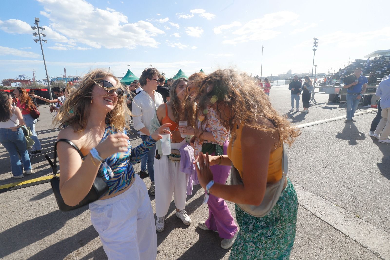 Búscate en las paellas universitarias de la Marina de València