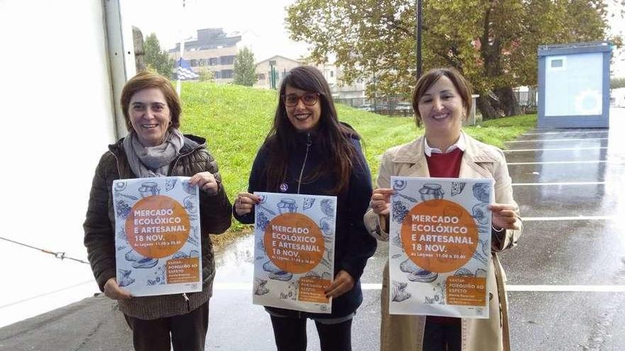 Sonia Cabodevila, Silvia Carballo y Luz Gómez durante la presentación del mercado. // Gonzalo Núñez