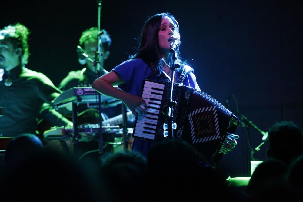 Concierto de Julieta Venegas en la Sala Albéniz.