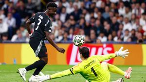 El gol de Saka en el Real Madrid-Arsenal. El gol de Saka en el Real Madrid-Arsenal.