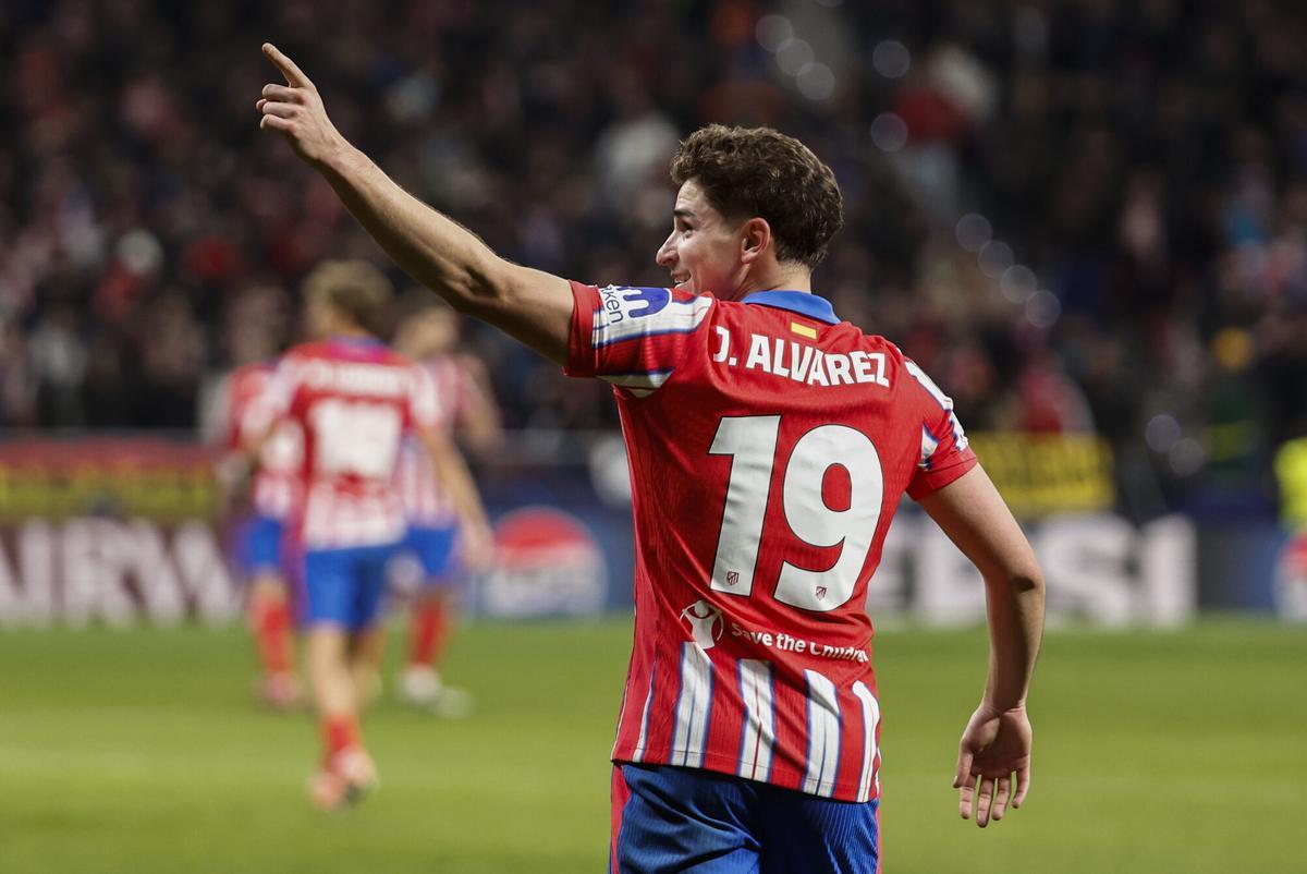 Julián Álvarez celebra su segundo gol al Leverkusen en la anterior jornada de la Liga de Campeones. EFE/Sergio Pérez. (Atlético Madrid)