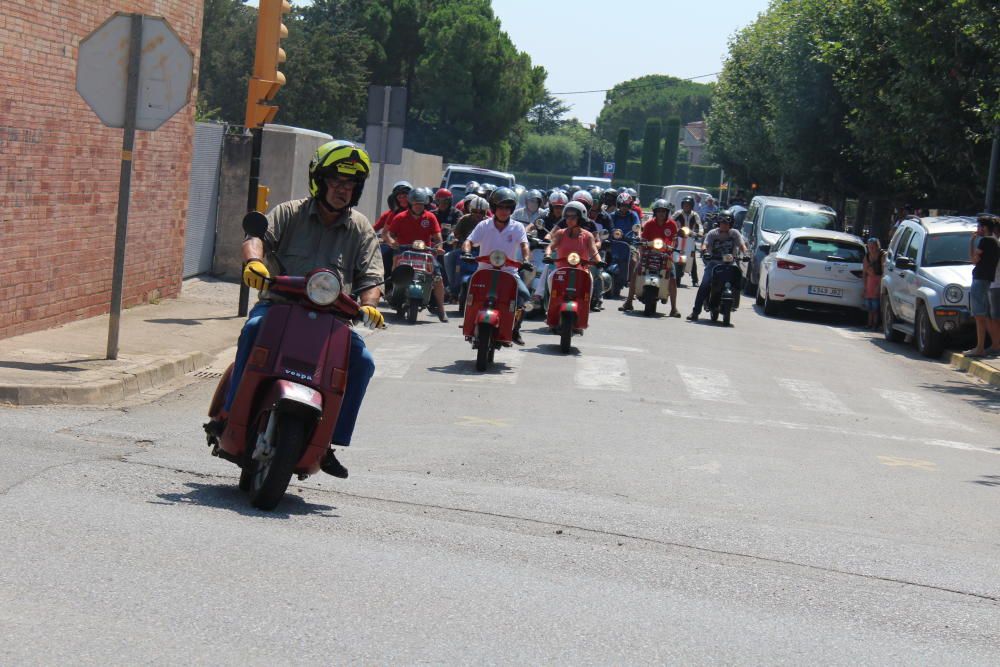 Fortià acull la 15a Trobada de Vespa i clàssiques