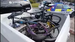 Tres ciclistas heridos, uno de ellos crítico, tras ser atropellados por un joven en Vilanova i la Geltrú, ya detenido